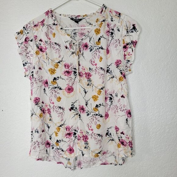 Buffalo David Bitton Size Large White Pink Floral Short Flutter Sleeve Blouse - Picture 2 of 8